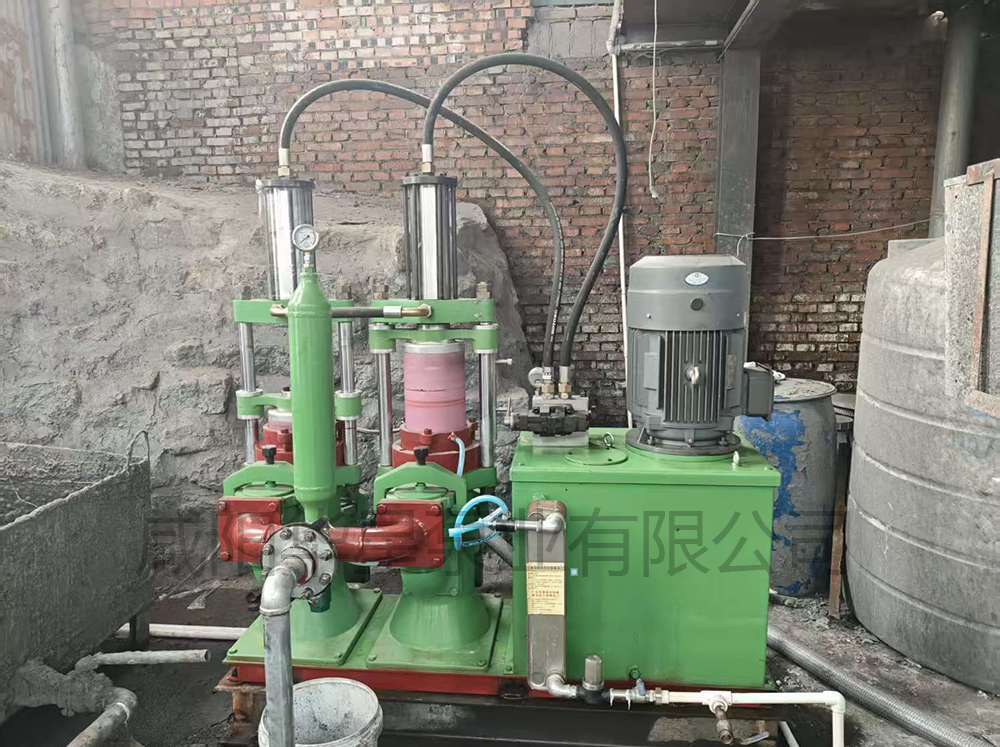 華星YBH200節(jié)能型壓濾機(jī)柱塞泵處理工業(yè)廢水現(xiàn)場